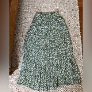 American Eagle Outfitters Green Floral Tiered Maxi Skirt
